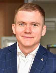 Комиссаров Александр  Александрович 