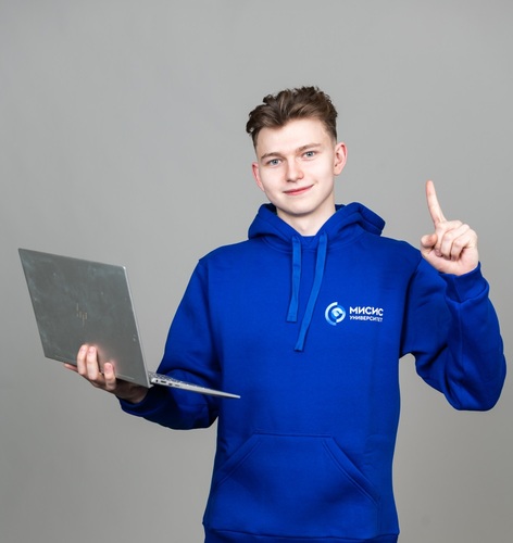 Андрей Лаптев